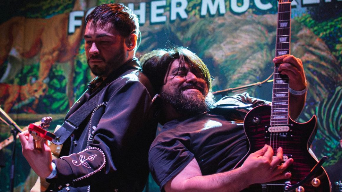 El atronador regreso de Fother Muckers que hizo retumbar el Teatro Coliseo