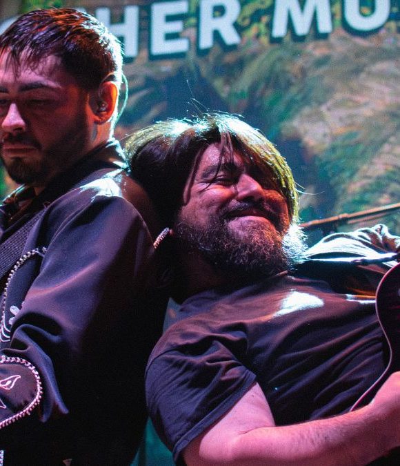 El atronador regreso de Fother Muckers que hizo retumbar el Teatro Coliseo